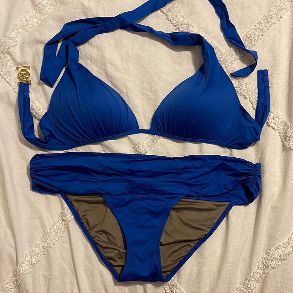 Victoria’s Secret bikini